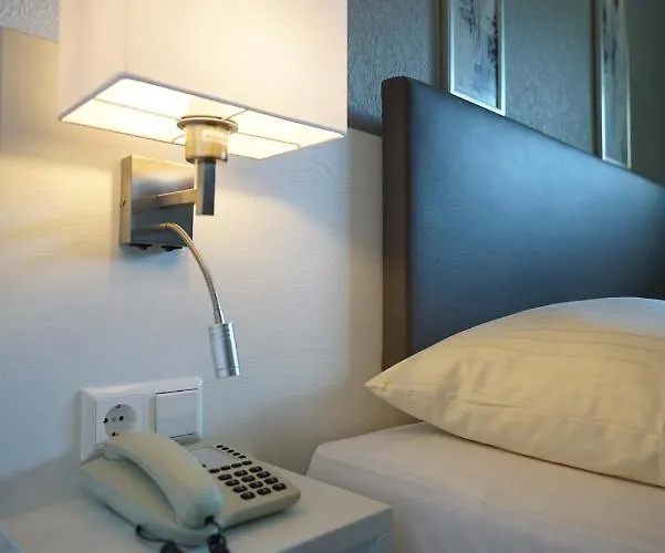 Altdeutscher Hof Beckord 3*